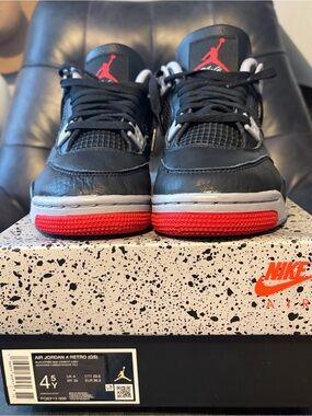 Nike Air Jordan 4 Retro